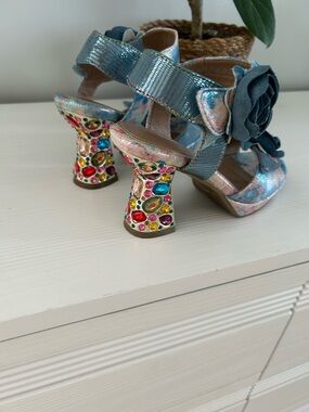 L'Artiste Heels _Girls Blue Floral Glitter Heel Sandals